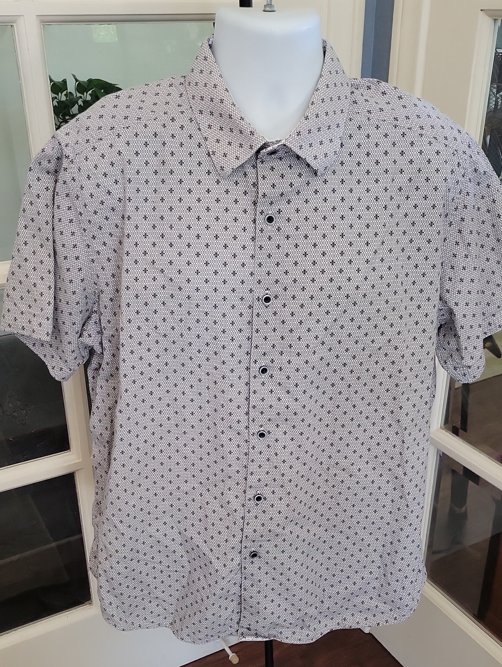 ROBERT GRAHAM Short-Sleeve Button-Up Shirt | Size: 2XL